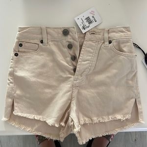 NWT Amuse Society shoreline Denim shorts summer 2020 collection